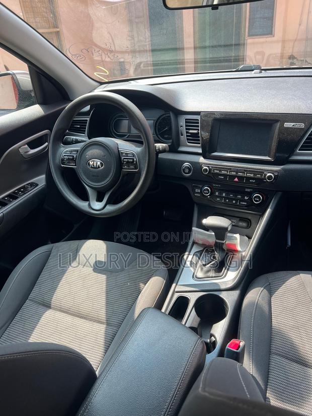 Kia Niro 2019 Gray photo 6