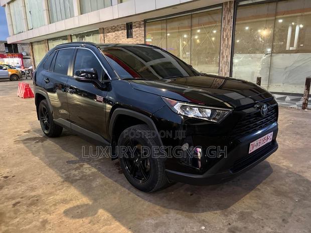 Toyota RAV4 2021 Black