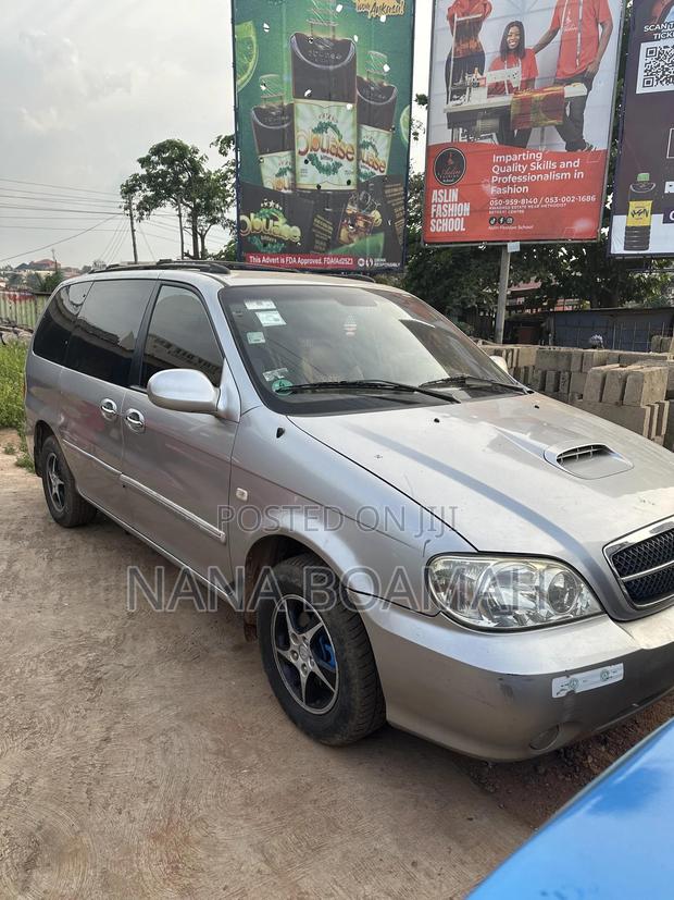 Kia Carnival 2007 Silver