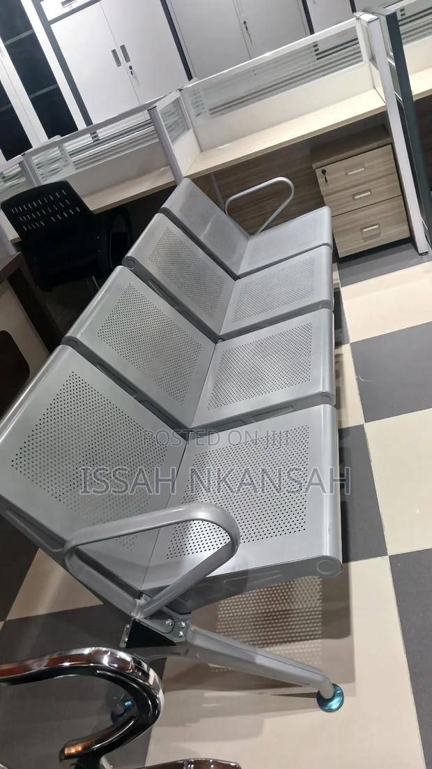4 in 1 Office Waiting Chair. · Photo 4