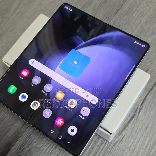 New Samsung Galaxy Z Fold 5 512 GB Blue photo 4
