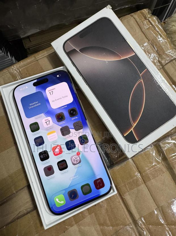 Apple iPhone 16 Pro Max 256 GB Gold photo 3