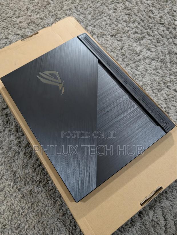 Laptop Asus ROG Strix G15 G512 24GB Intel Core I7 SSD 512GB photo 2