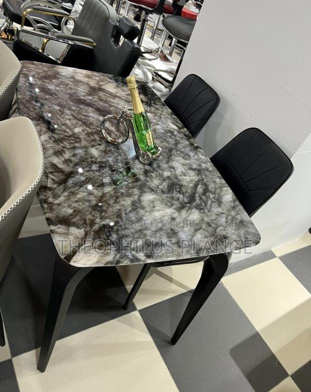 4 Seater Mable Dining Table / Black Design · Photo 4
