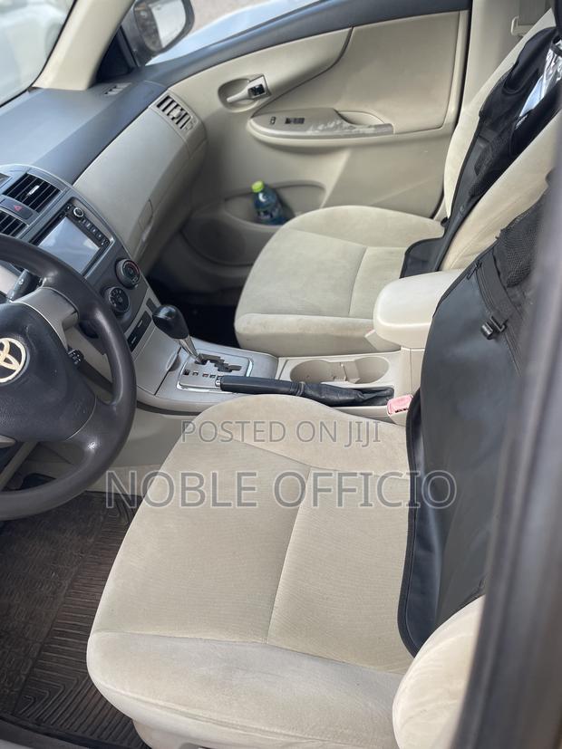 Toyota Corolla 2012 Beige