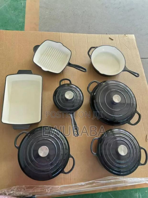 Cast Iron Cookware Set photo 3