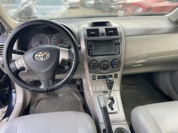 Toyota Corolla 2013 Blue