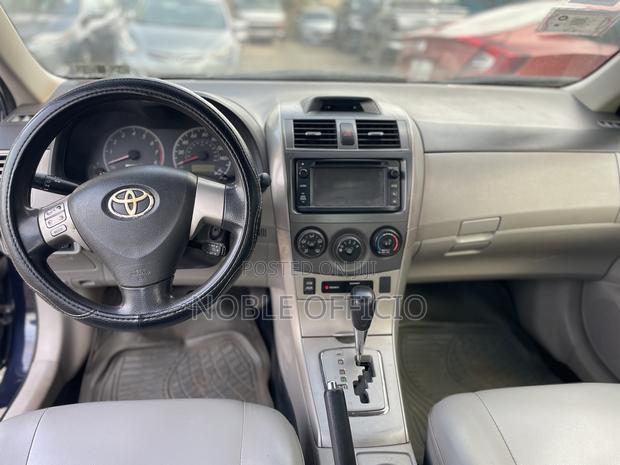 Toyota Corolla 2013 Blue