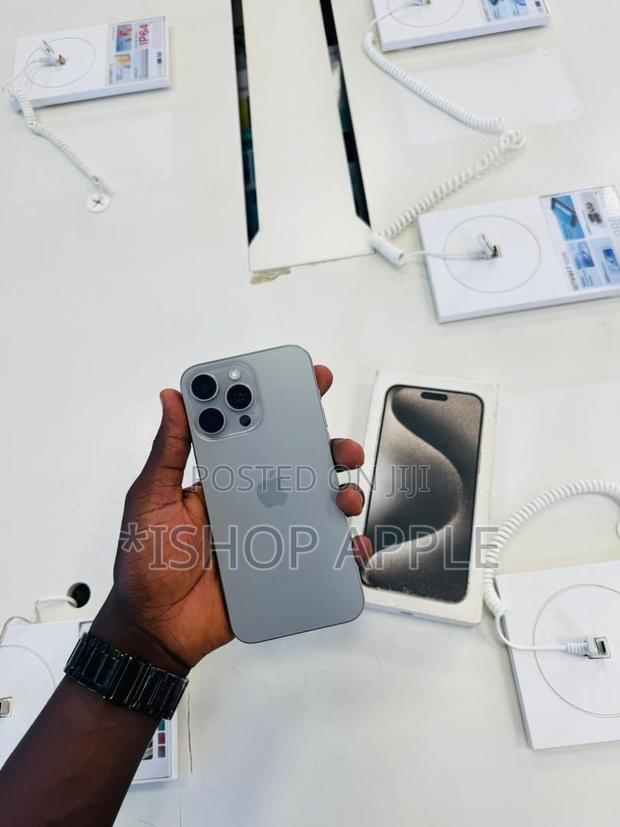 Apple iPhone 15 Pro Max 256 GB · Photo 4