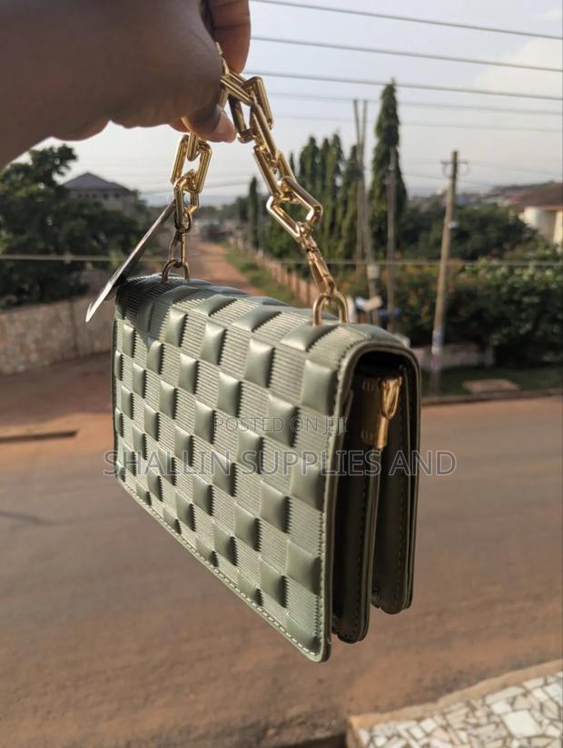 Olive Green Woven Mini Bag · Photo 1