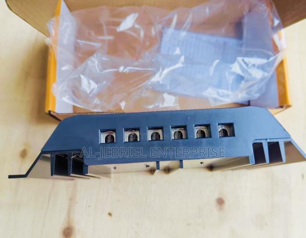 New 30amps Solar Charge Controller photo 3