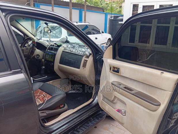 Ford Escape XLS 4WD 2.3 2008 Gray