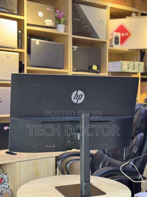 Hp Pavilion 32q 32-Inch QHD Display Usb Hub Renewed photo 2