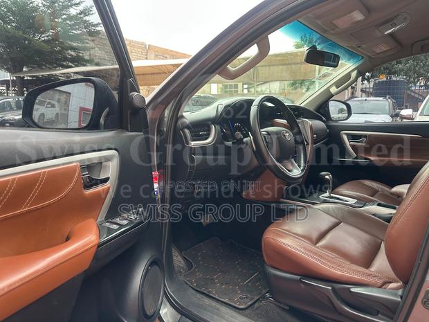 Toyota Fortuner 2017 Gray