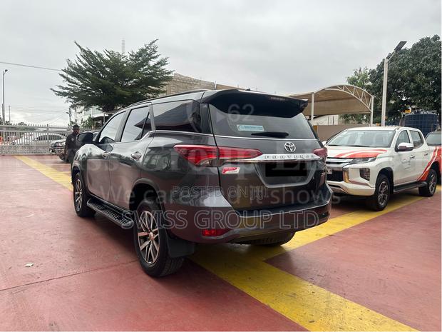 Toyota Fortuner 2017 Gray