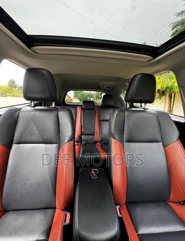 Toyota RAV4 Limited 4dr SUV AWD (2.5L 4cyl 6A) 2015 Red