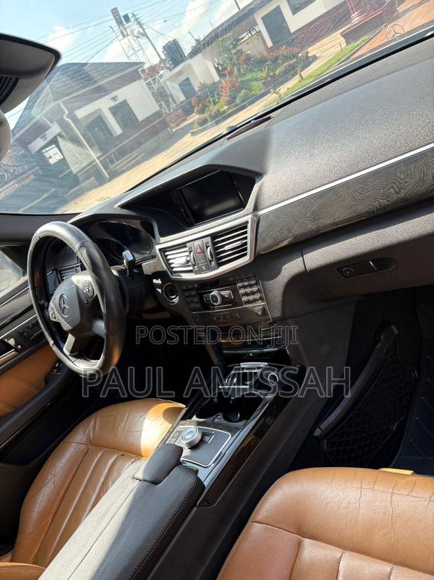 Mercedes-Benz E350 Base 4Matic Wagon AWD (3.5L 6cyl 7A) 2011 Gray photo 4