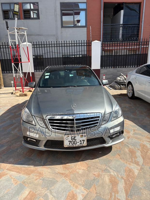 Mercedes-Benz E350 Base 4Matic Wagon AWD (3.5L 6cyl 7A) 2011 Gray