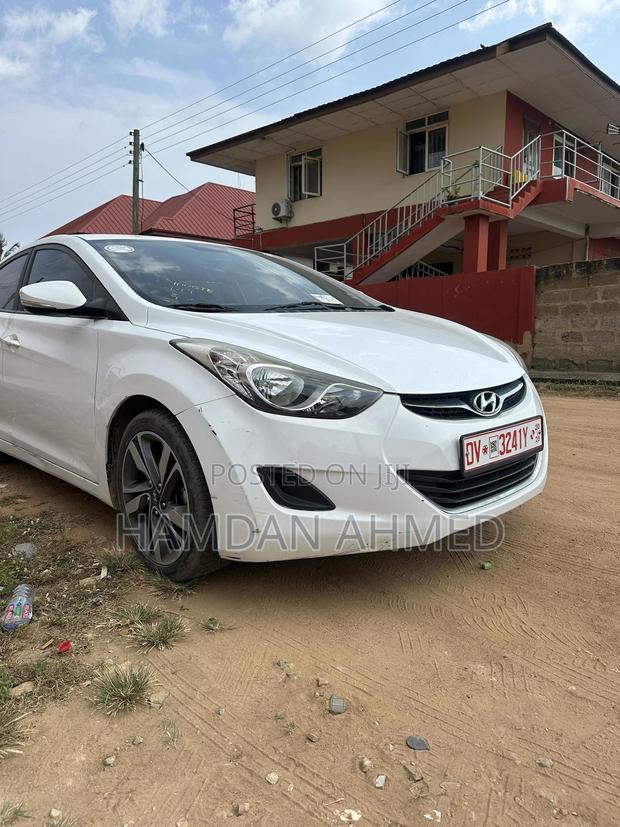 Hyundai Avante 2014 White