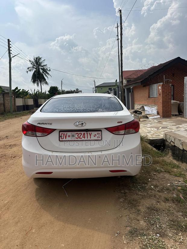 Hyundai Avante 2014 White