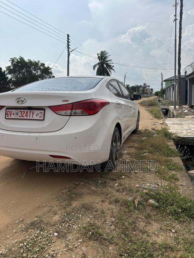Hyundai Avante 2014 White