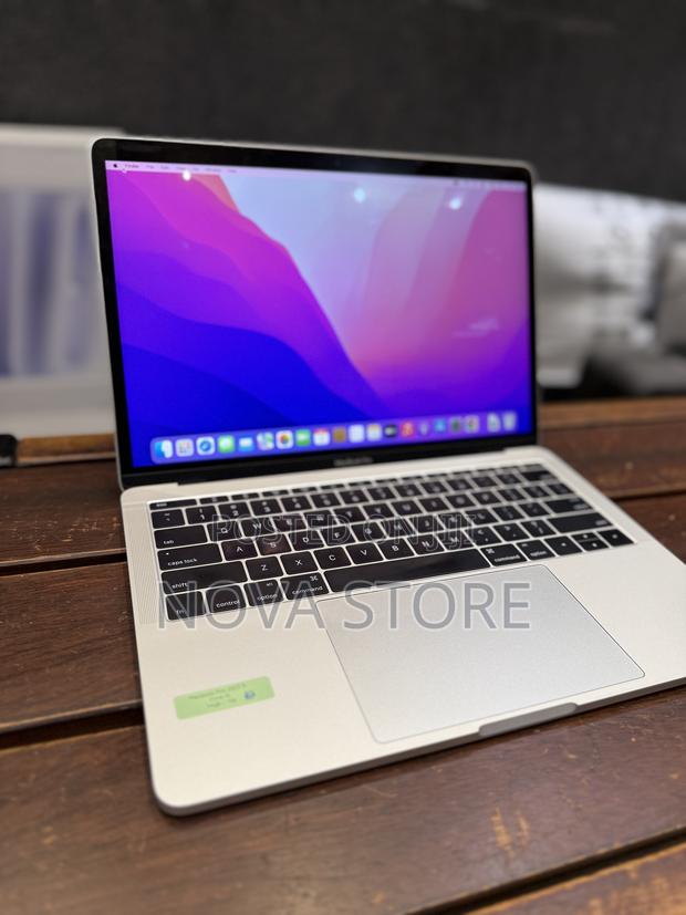 Laptop Apple MacBook Pro 2016 16GB Intel Core I5 SSD 1T