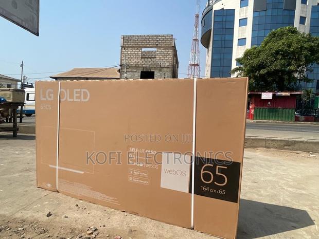 The Cinematic Giant: Lg 65” Ai Tv in Full Royal Glory · Photo 3