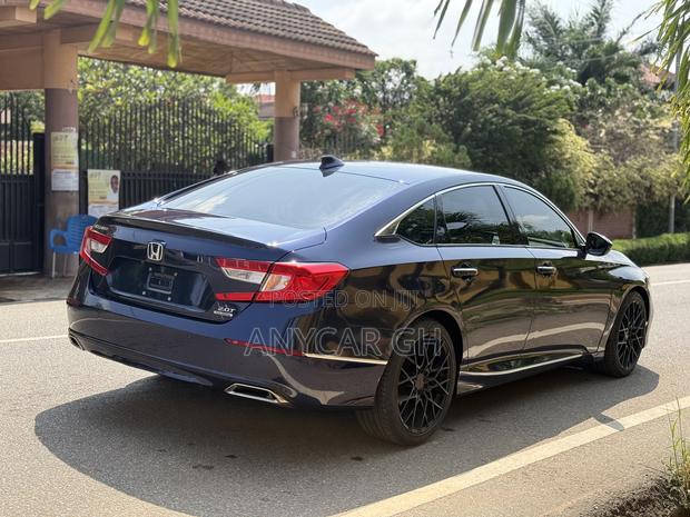 Honda Accord Sport (2.0L 4cyl Turbo 6M) 2019 Blue