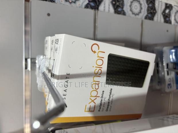Seagate Expansion Portable Case · Photo 3