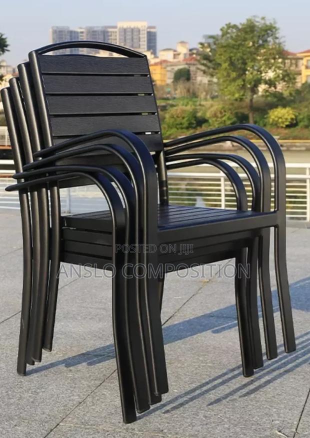 Waterproof Garden Chair · Photo 2