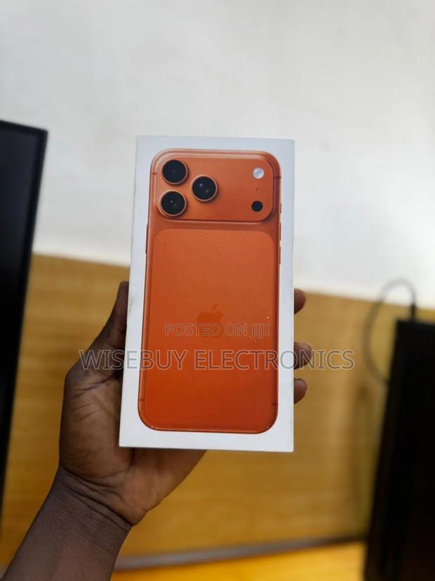 New Apple iPhone 17 Pro Max 256 GB Orange photo 3