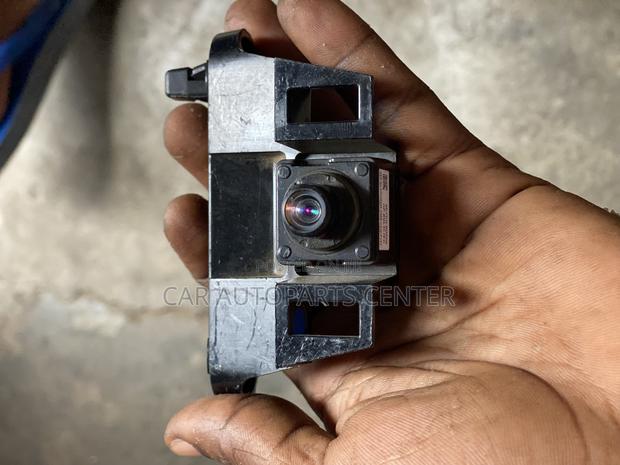 Toyota Landcruiser 2024-25 Reverse Camera