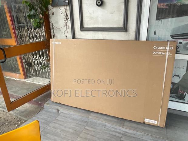 Vintage Royal Viewing Samsung 85” Crystal Clarity · Photo 4