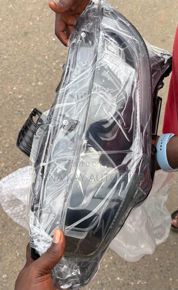 Honda Civic 2017-2019 Normal Dark Spec Headlights Pair