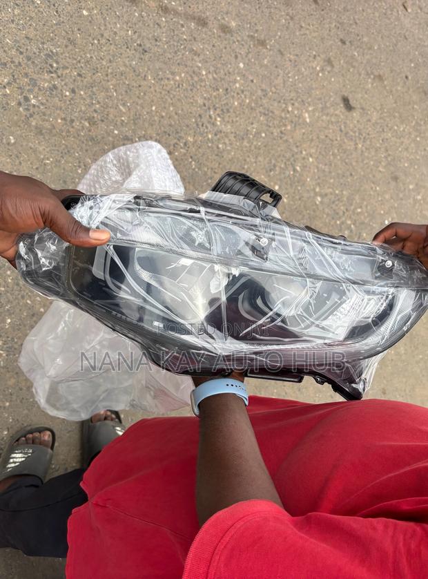 Honda Civic 2017-2019 Normal Dark Spec Headlights Pair photo 2
