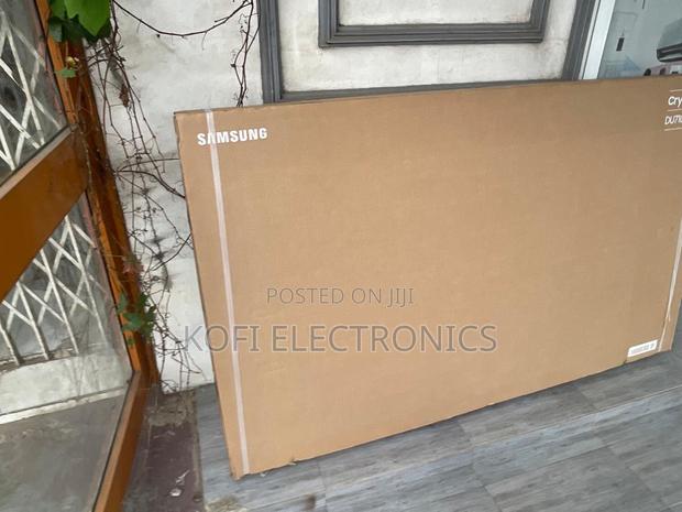 Samsung Megascreen 85” Screen Fit for a King · Photo 4