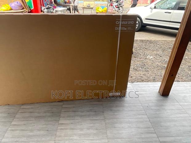 The Colossal Beauty Samsung 85” Uhd Smart Tv · Photo 3