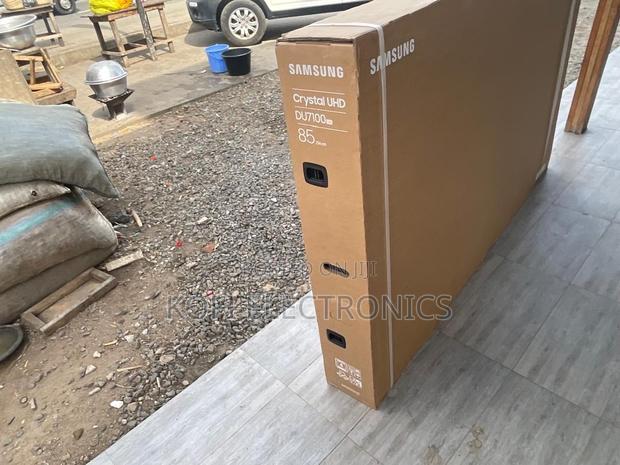 Timeless Samsung Craftsmanship Crystal Uhd 85” · Photo 3