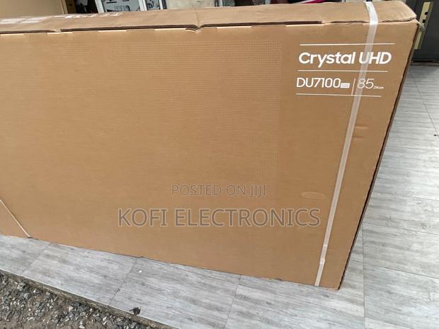 Epic-Size Home Cinema Samsung Crystal 85” · Photo 4