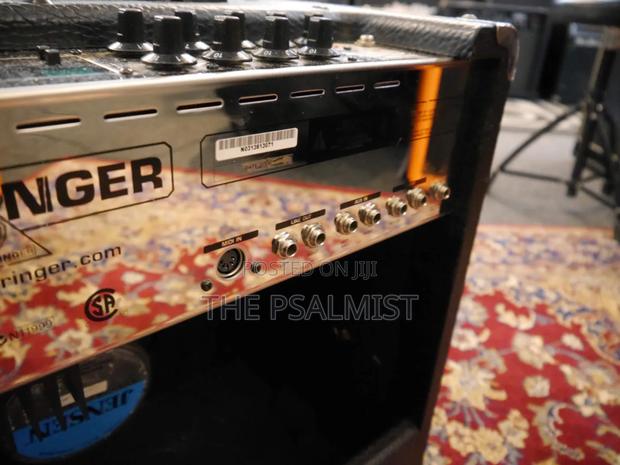 Behringer Vintager Ac112 Ultra Tube With Footswitch photo 3