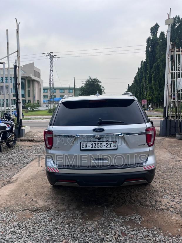 Ford Explorer XLT 4x4 2020 Silver