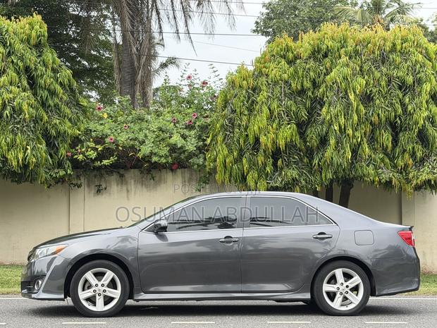 Toyota Camry 2014 Gray