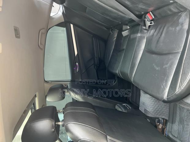 Honda Civic Touring 4dr Sedan (1.5L 4cyl) 2017 White photo 4