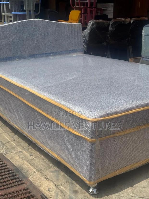 Bed and Mattress Inbuilt · Photo 2