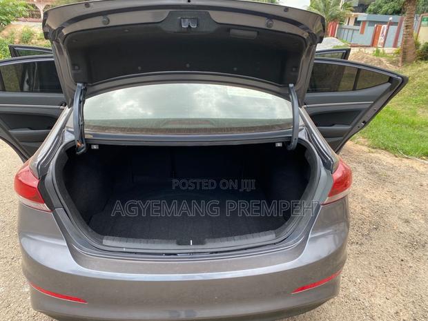 Hyundai Elantra Limited 2018 Gray