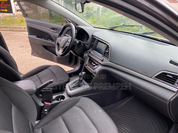 Hyundai Elantra Limited 2018 Gray