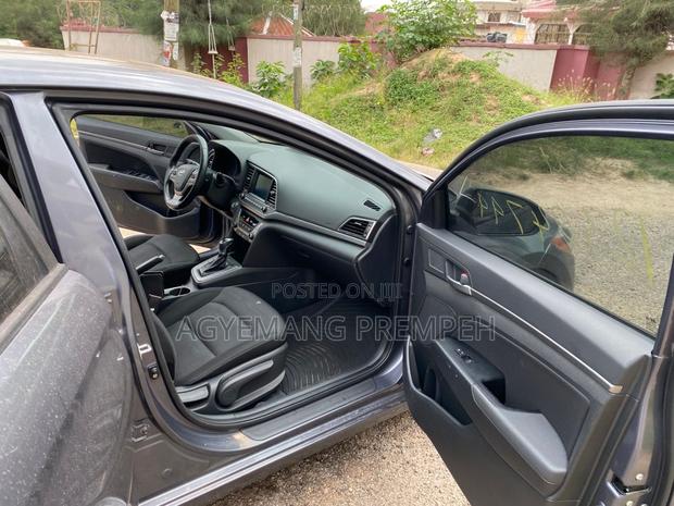 Hyundai Elantra Limited 2018 Gray