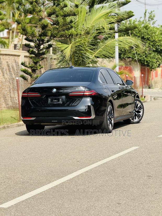 BMW 5 Series 530i xDrive AWD 2024 Black