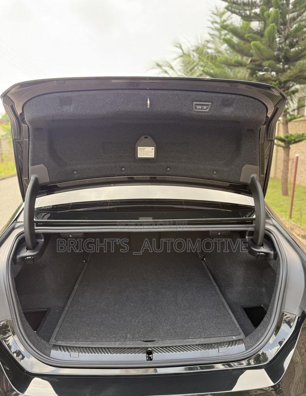 BMW 5 Series 530i xDrive AWD 2024 Black