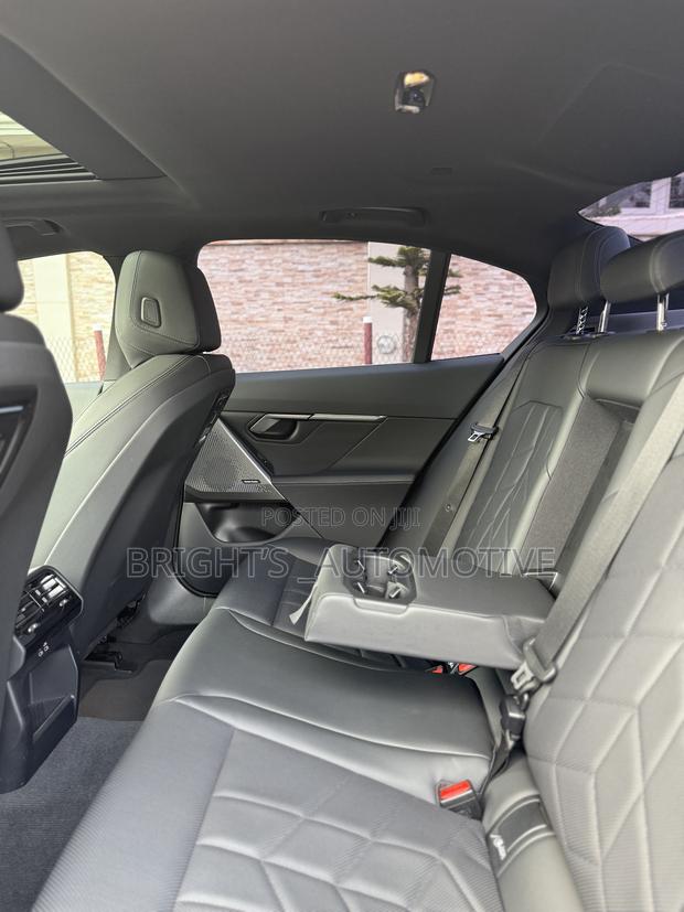 BMW 5 Series 530i xDrive AWD 2024 Black